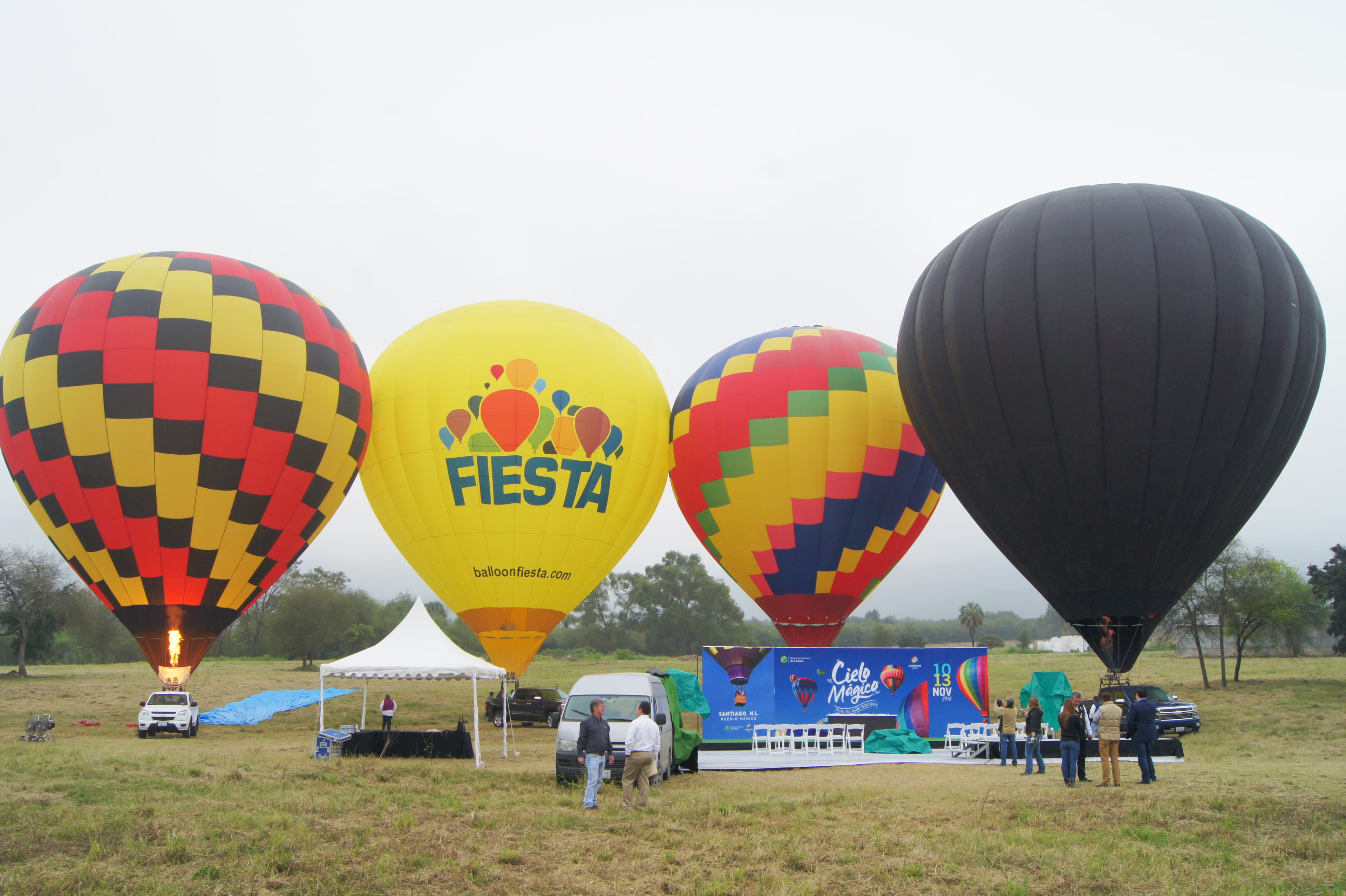 Festival Cielo Mágico Santiago NL — globos aerostáticos